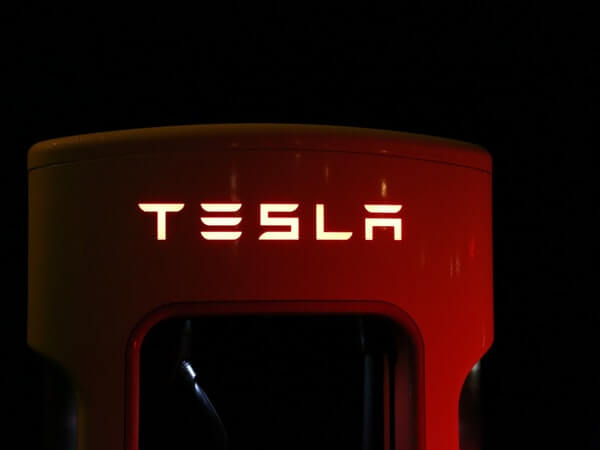 Tesla battery-Powered Home