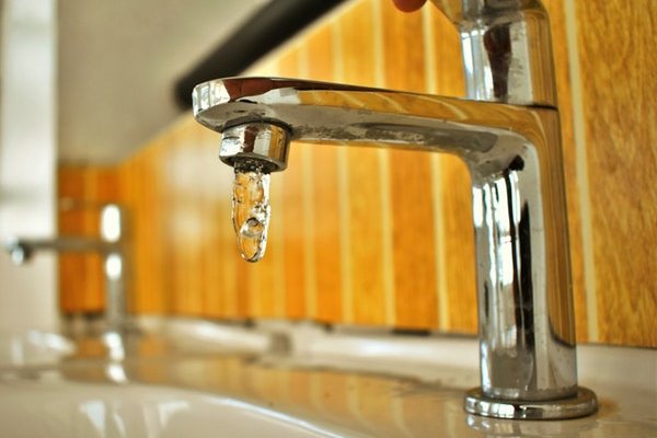 silver lever handle faucet